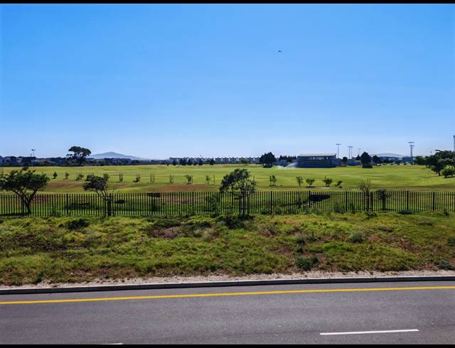 2 BEDROOM APARTMENT TO LET IN PARKLANDS NORTH